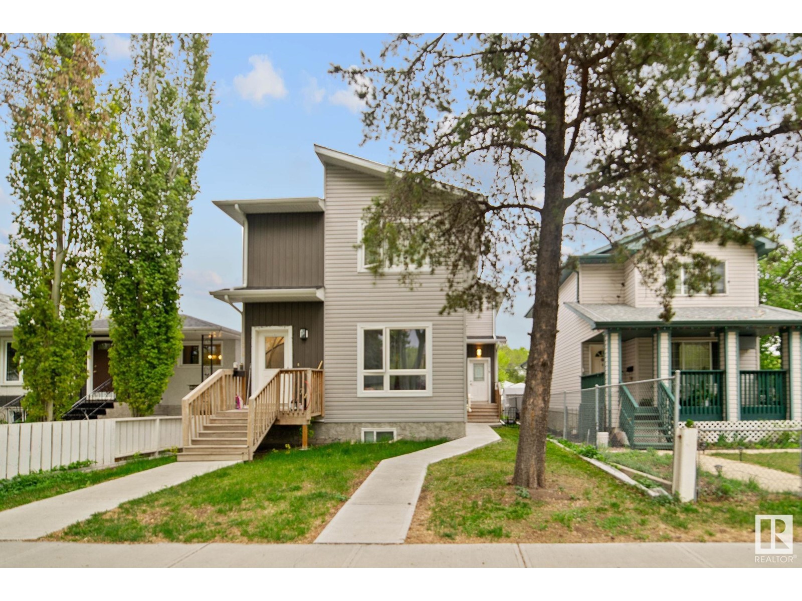 Property at 12017 94 ST NW NW image 1