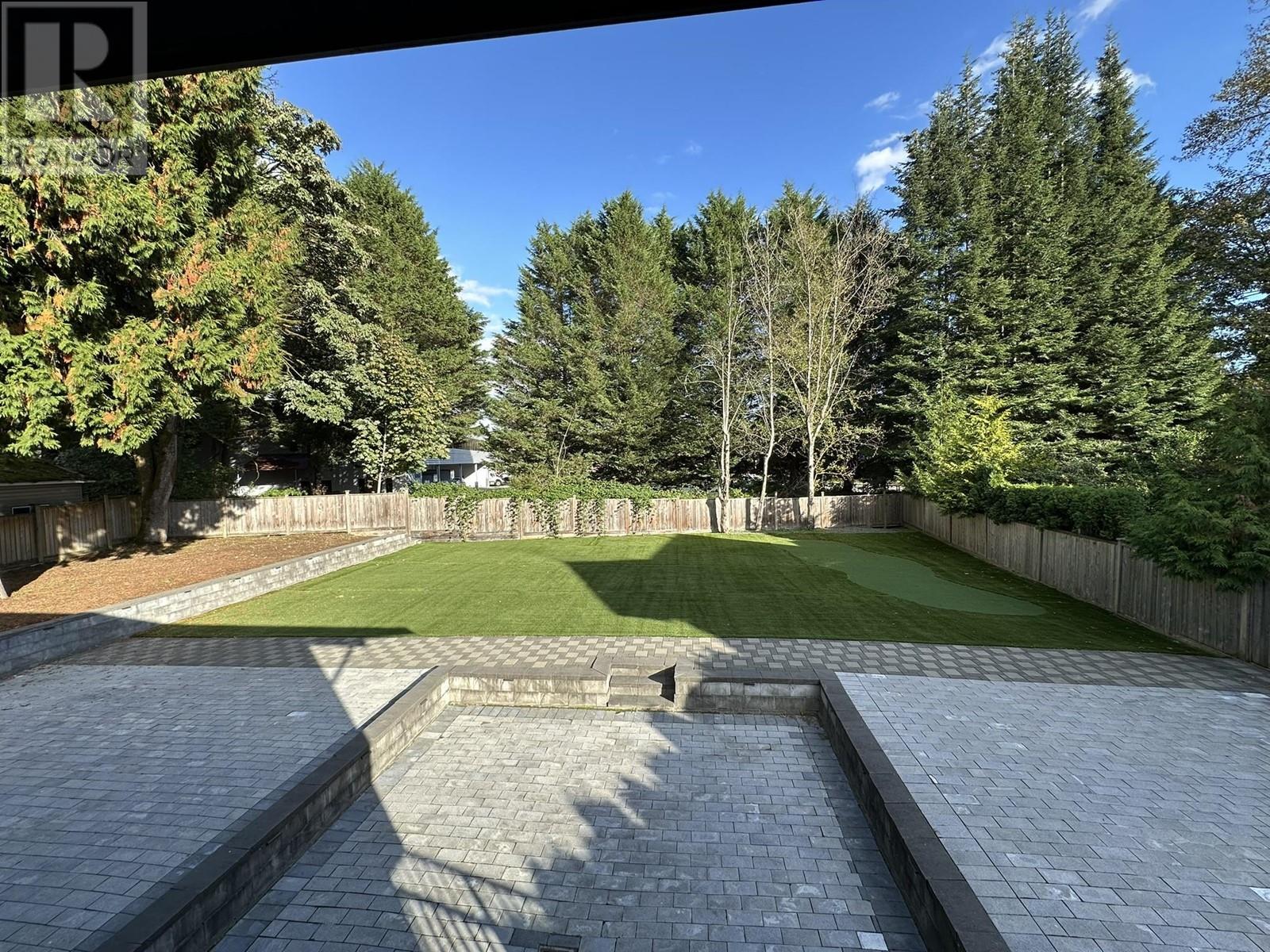 Listing Picture 35 of 37 : 8258 BURNLAKE DRIVE, Burnaby / 本拿比 - 魯藝地產 Yvonne Lu Group - MLS Medallion Club Member