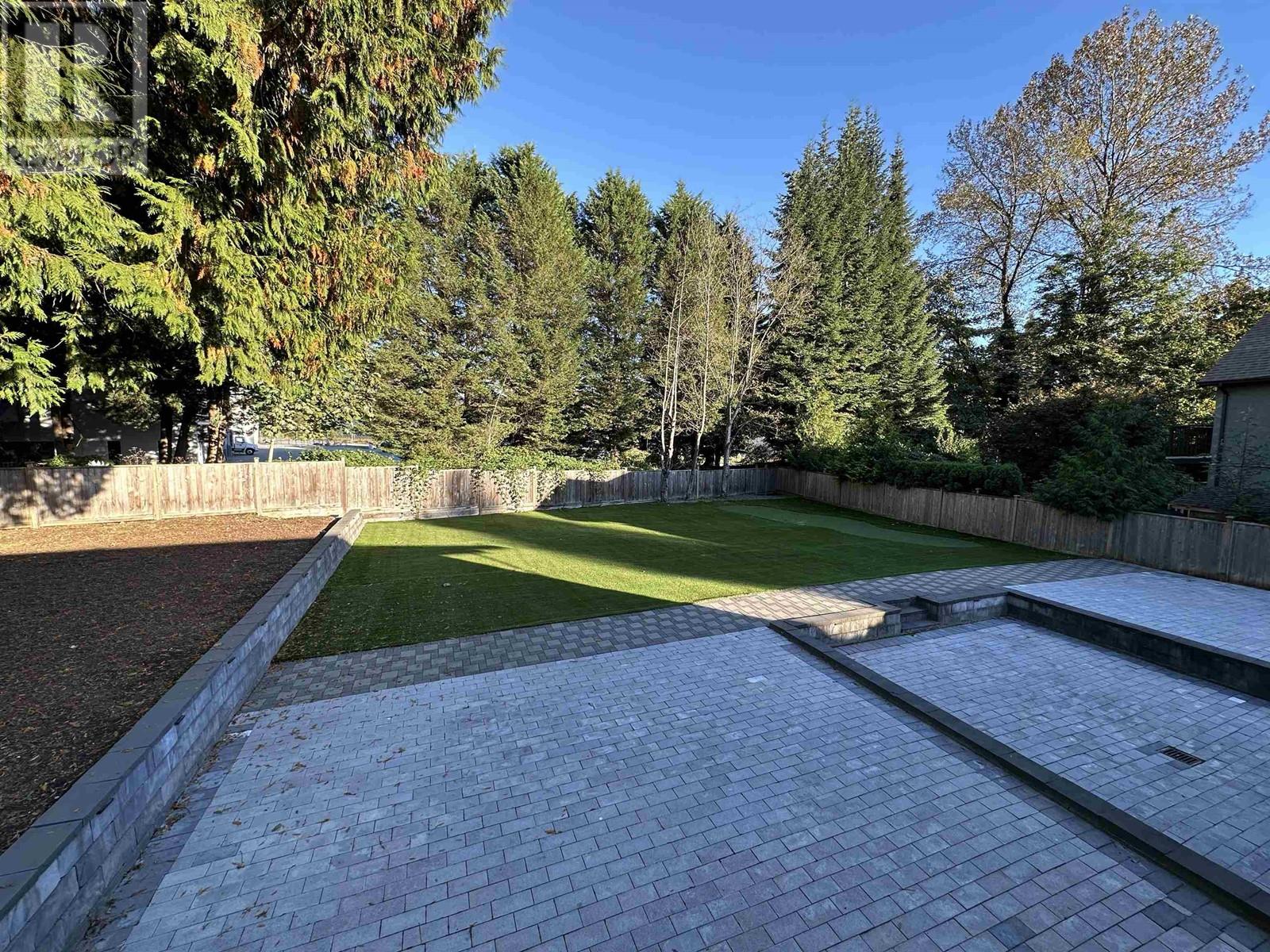 Listing Picture 34 of 37 : 8258 BURNLAKE DRIVE, Burnaby / 本拿比 - 魯藝地產 Yvonne Lu Group - MLS Medallion Club Member