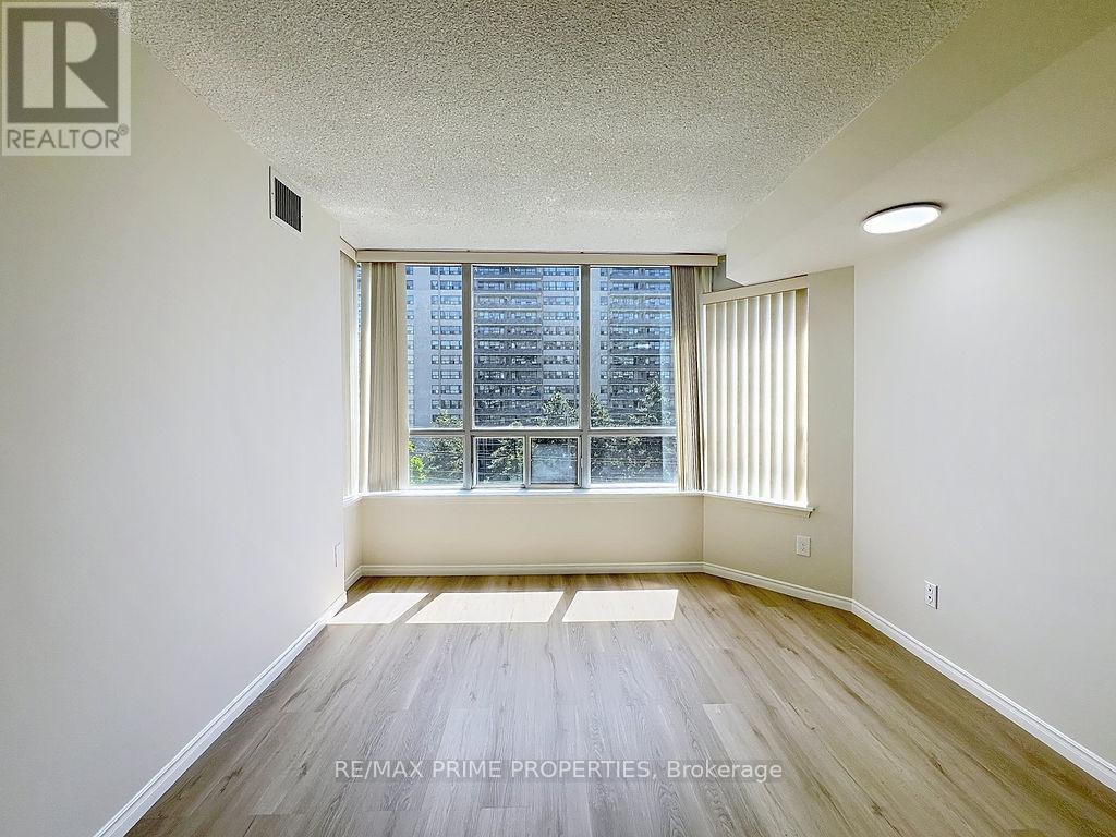608 - 91 Townsgate Drive, Vaughan (Crestwood-Springfarm-Yorkhill), Ontario  L4J 8E8 - Photo 12 - N12152876