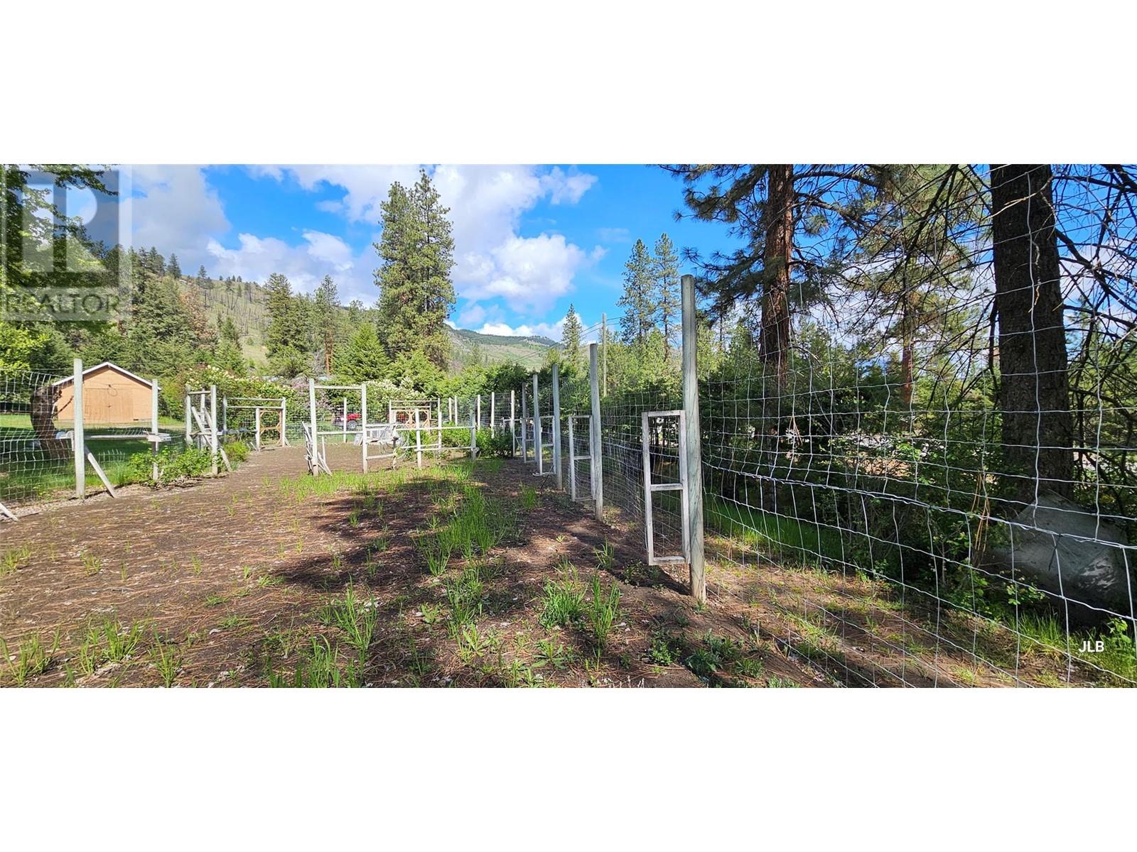 4180 Highway 3, Rock Creek, British Columbia  V0H 1Y0 - Photo 9 - 10347673