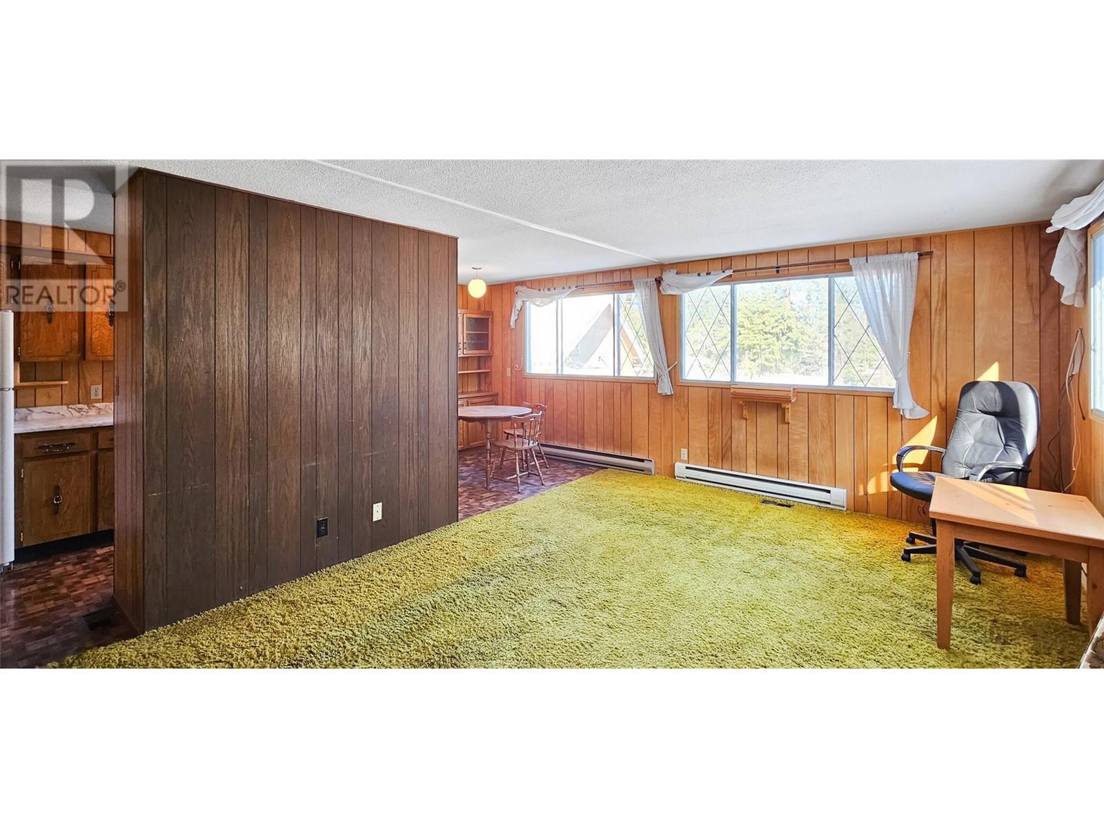 4180 Highway 3, Rock Creek, British Columbia  V0H 1Y0 - Photo 17 - 10347673