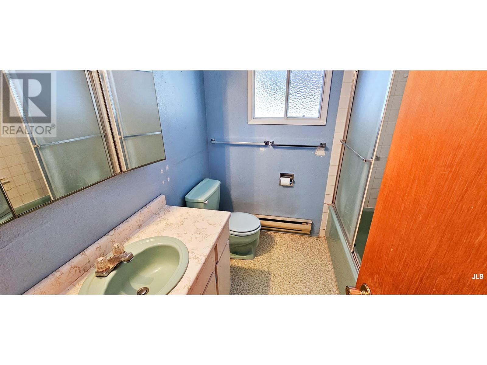 4180 Highway 3, Rock Creek, British Columbia  V0H 1Y0 - Photo 22 - 10347673