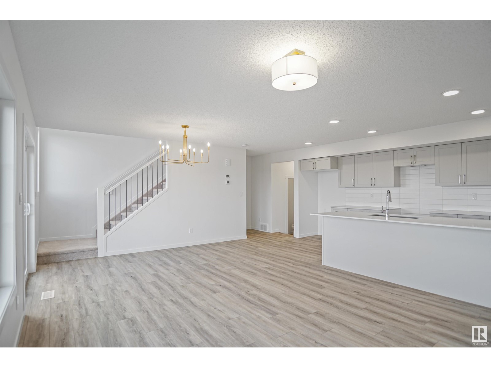 Property at #54 19904 31 AV NW image 5
