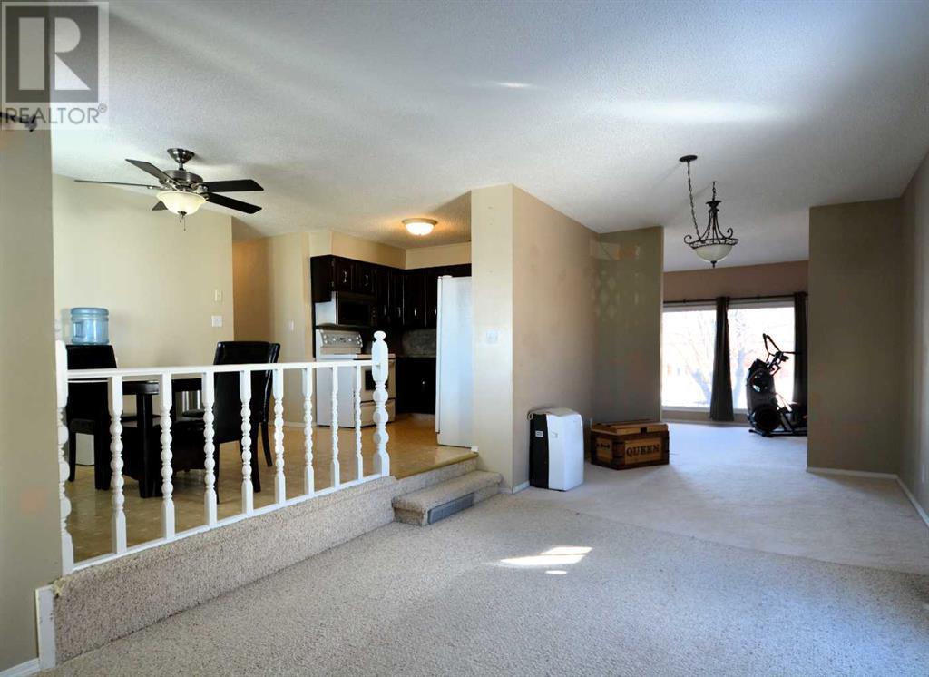 Property at 1421 53 Street image 5