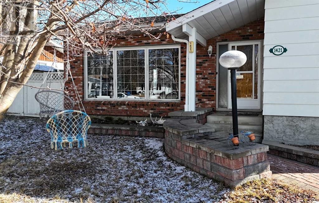 Property at 1421 53 Street image 3