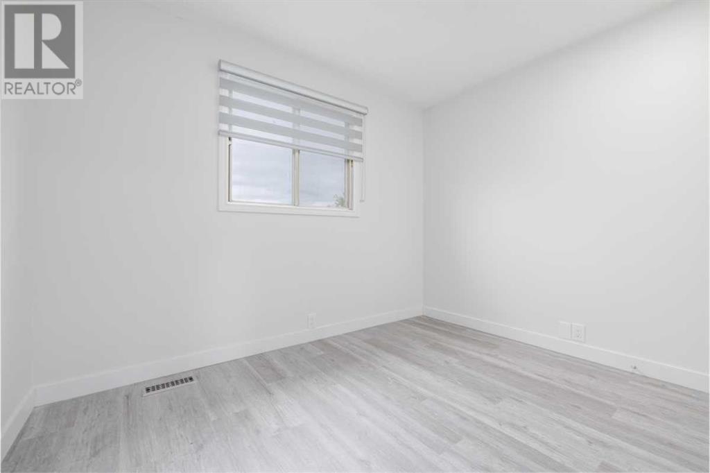 24 Erin Mount Crescent Se, Calgary, Alberta  T2B 2S3 - Photo 14 - A2221438