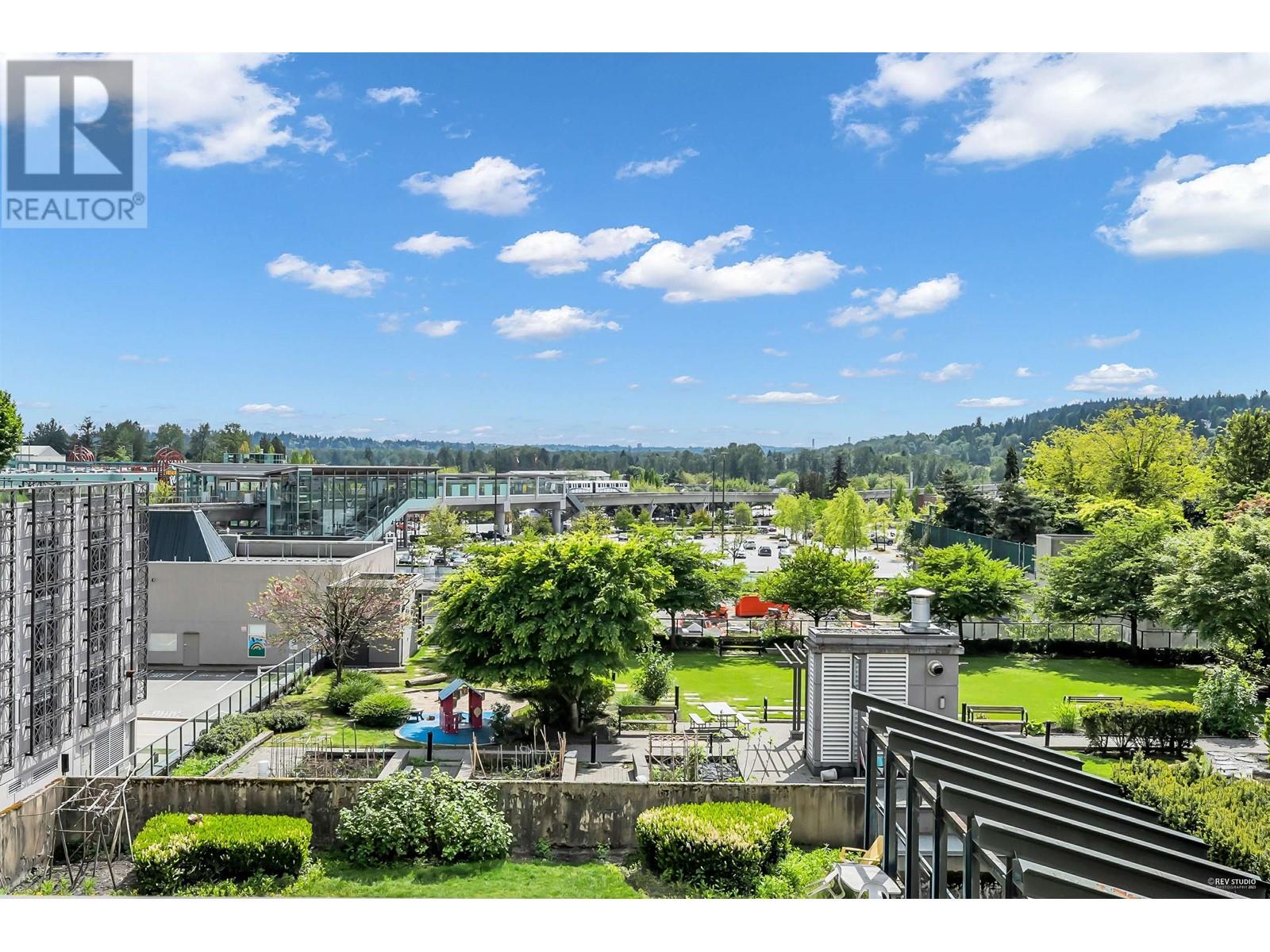 405 2992 GLEN DRIVE, coquitlam, British Columbia V3B0A3