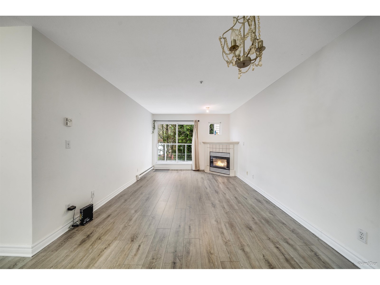 C302 9848 Whalley Boulevard, Surrey, British Columbia  V3T 5S8 - Photo 1 - R3002317