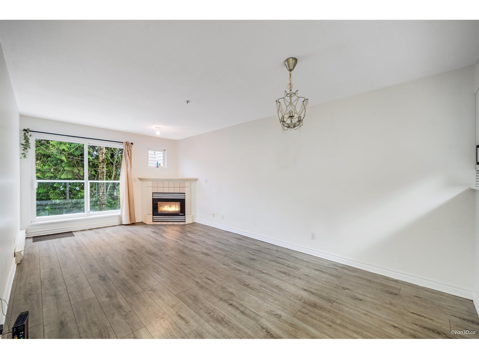 C302 9848 Whalley Boulevard, Surrey, British Columbia  V3T 5S8 - Photo 4 - R3002317