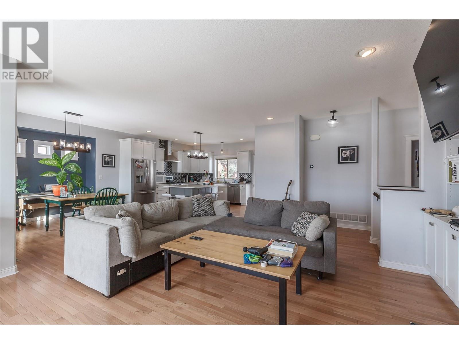 Property at 647 Middleton Way image 3