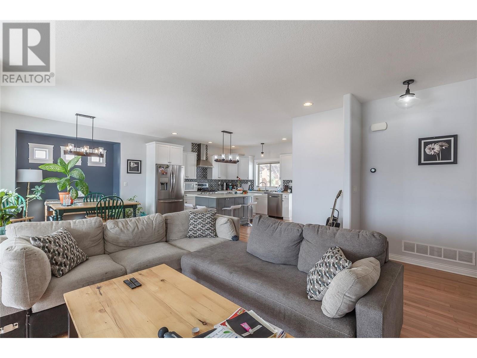 Property at 647 Middleton Way image 4