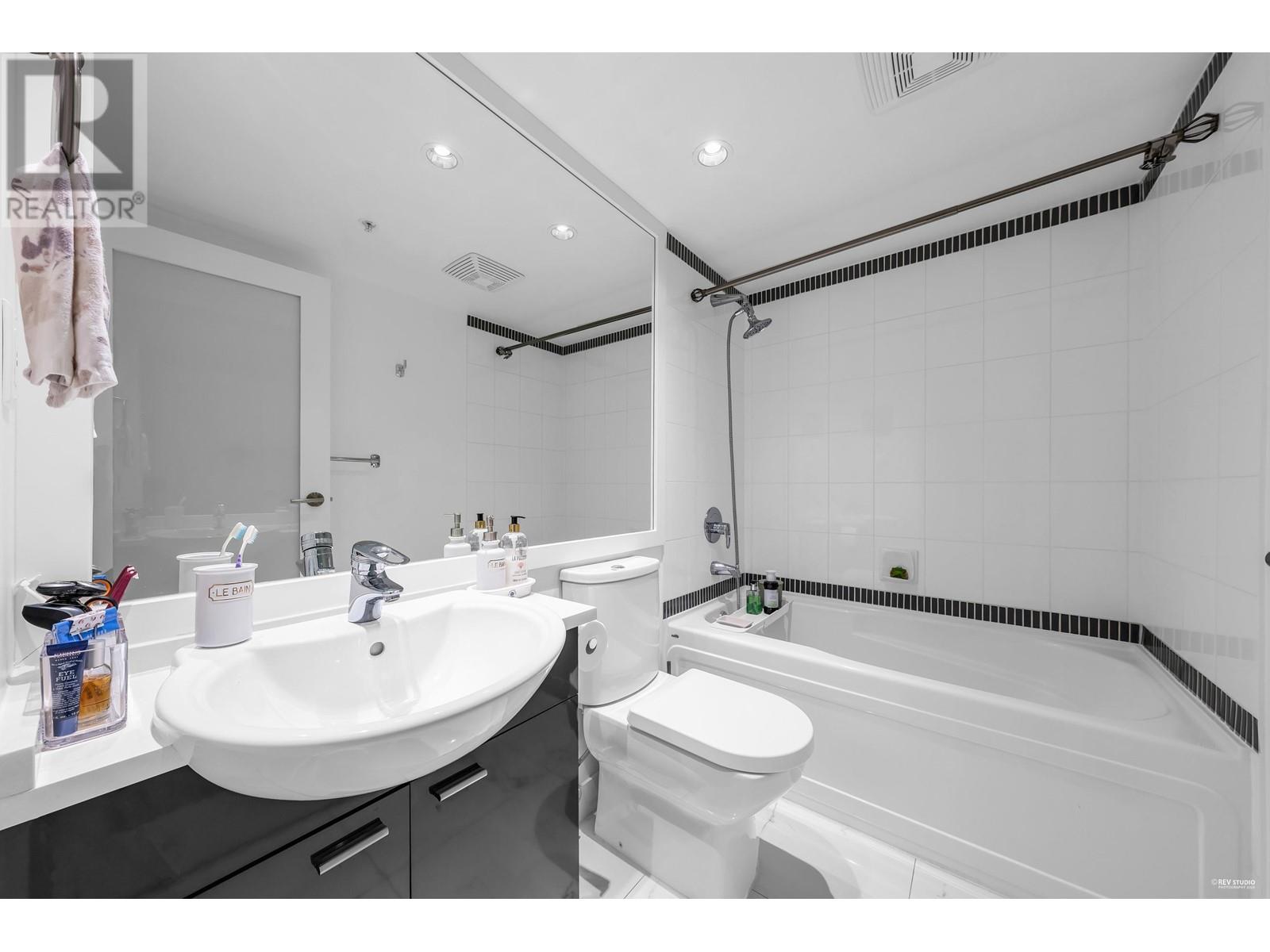 1802 1408 Strathmore Mews, Vancouver, British Columbia  V6Z 3A9 - Photo 22 - R3003434