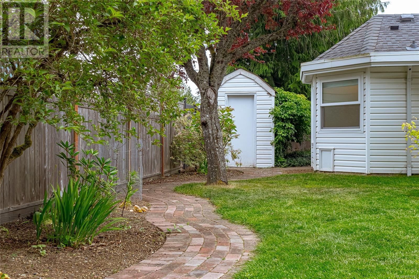 600 Nassau Cres, Qualicum Beach, British Columbia  V9K 1C4 - Photo 46 - 1000193