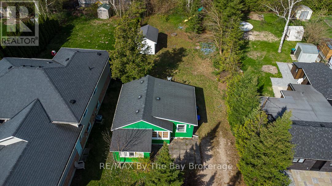 28 60th Street S, Wasaga Beach, Ontario  L9Z 1V9 - Photo 4 - S12152935