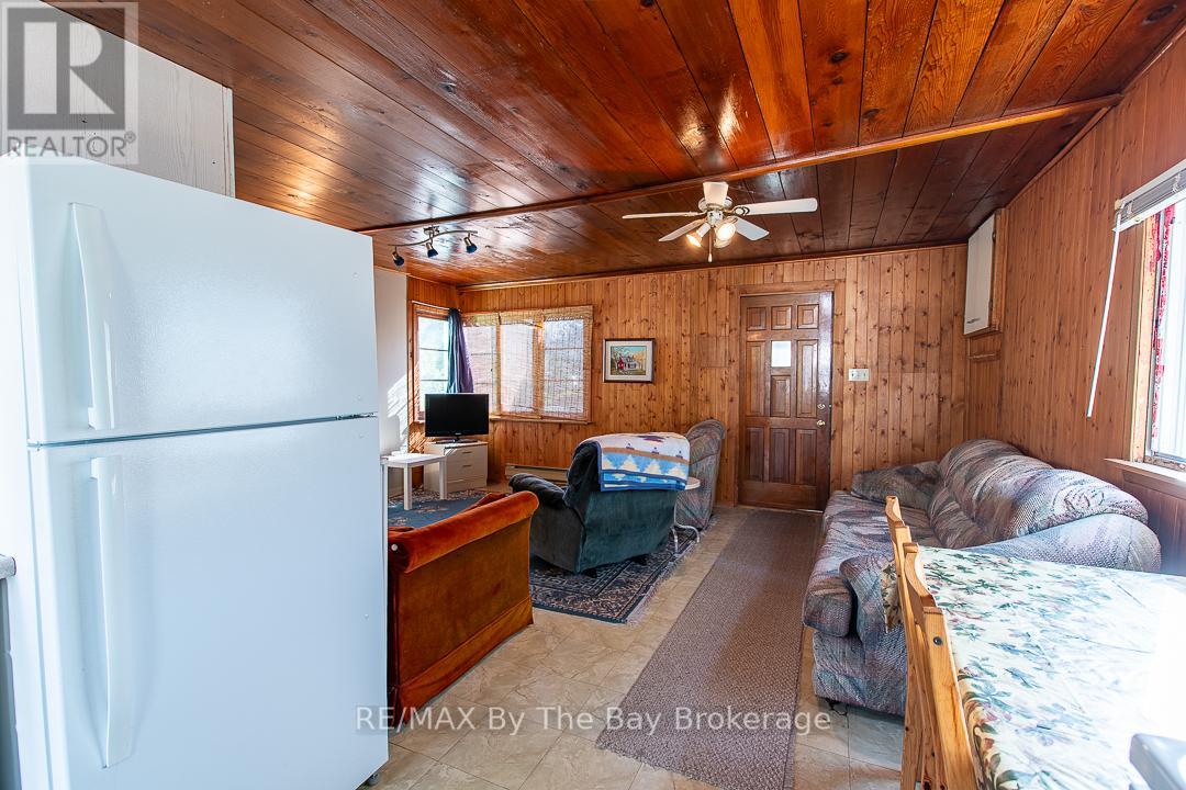 28 60th Street S, Wasaga Beach, Ontario  L9Z 1V9 - Photo 6 - S12152935