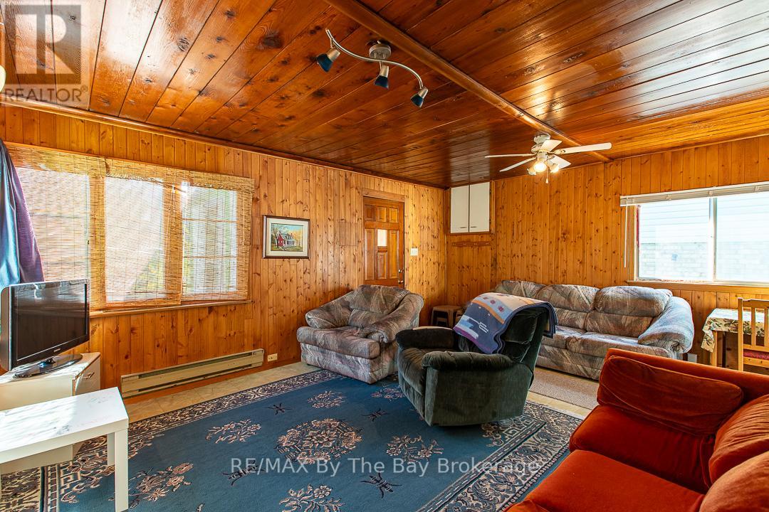 28 60th Street S, Wasaga Beach, Ontario  L9Z 1V9 - Photo 7 - S12152935