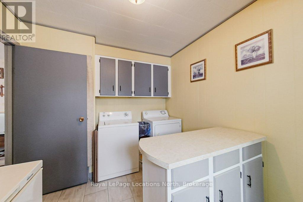 141 Gardiner Street, Meaford, Ontario  N4L 1W6 - Photo 12 - X12152937