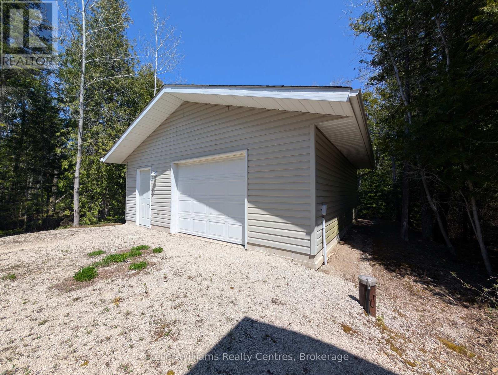 39 Lakewood Country Lane, Northern Bruce Peninsula, Ontario  N0H 1W0 - Photo 41 - X12152946