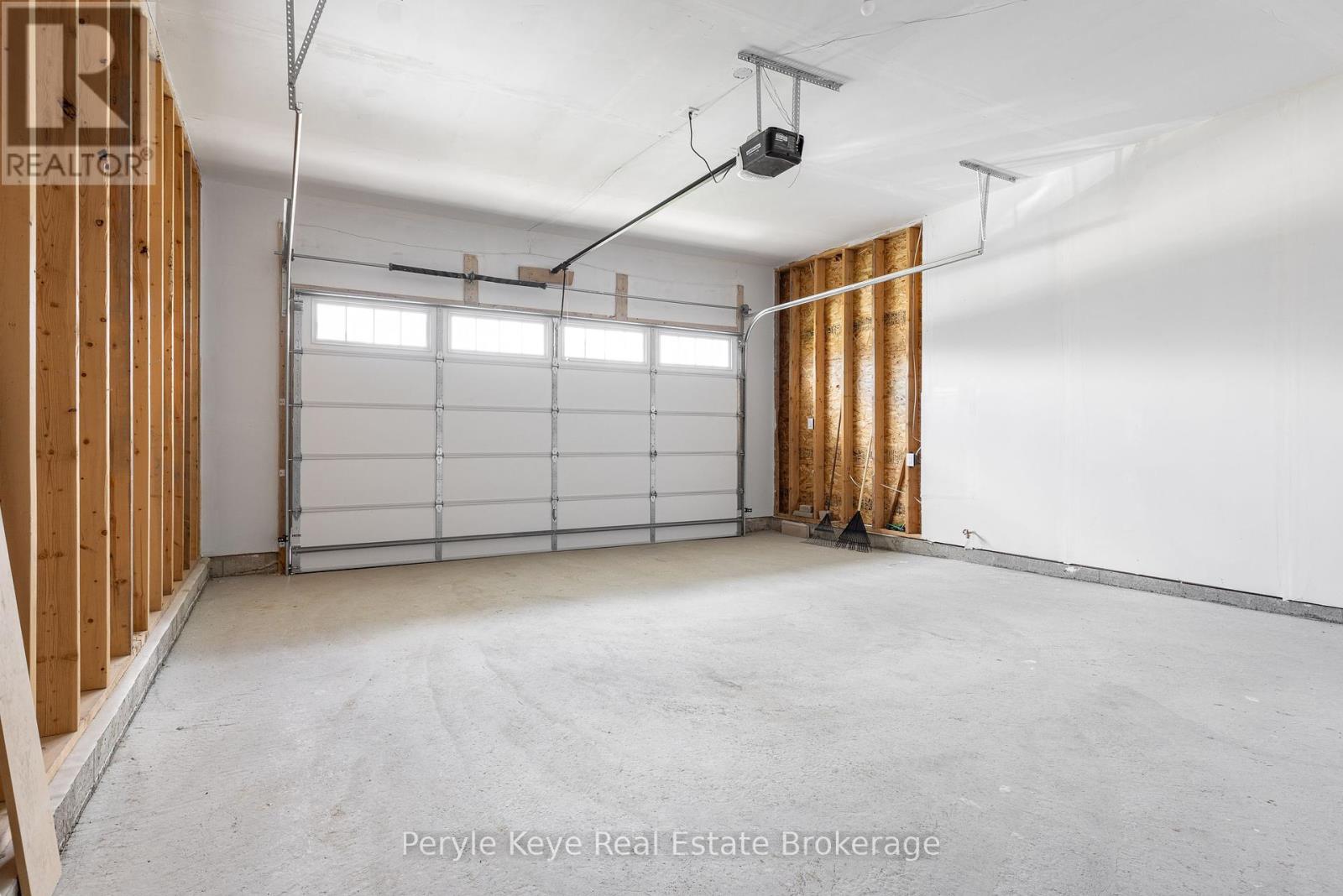 30 Dyer Crescent, Bracebridge, Ontario  P1L 0N4 - Photo 40 - X12152963