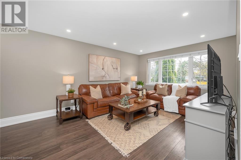 5075 Queens Court, Burlington, Ontario  L7L 3Z1 - Photo 11 - 40724898