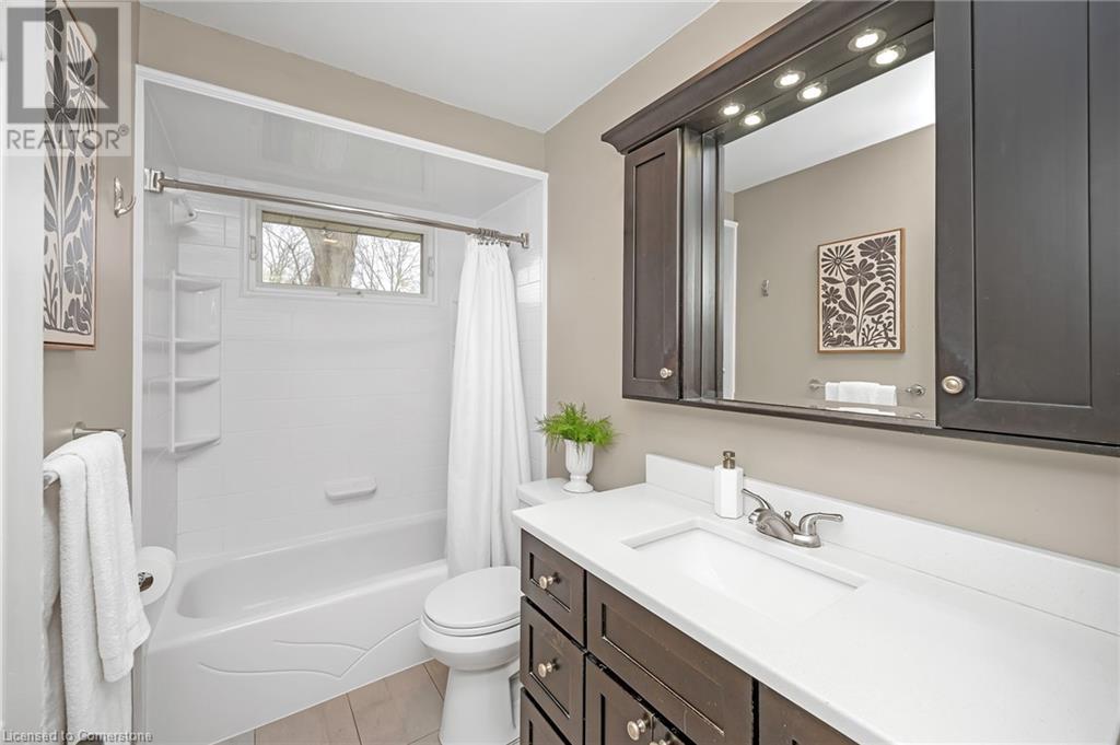 5075 Queens Court, Burlington, Ontario  L7L 3Z1 - Photo 23 - 40724898