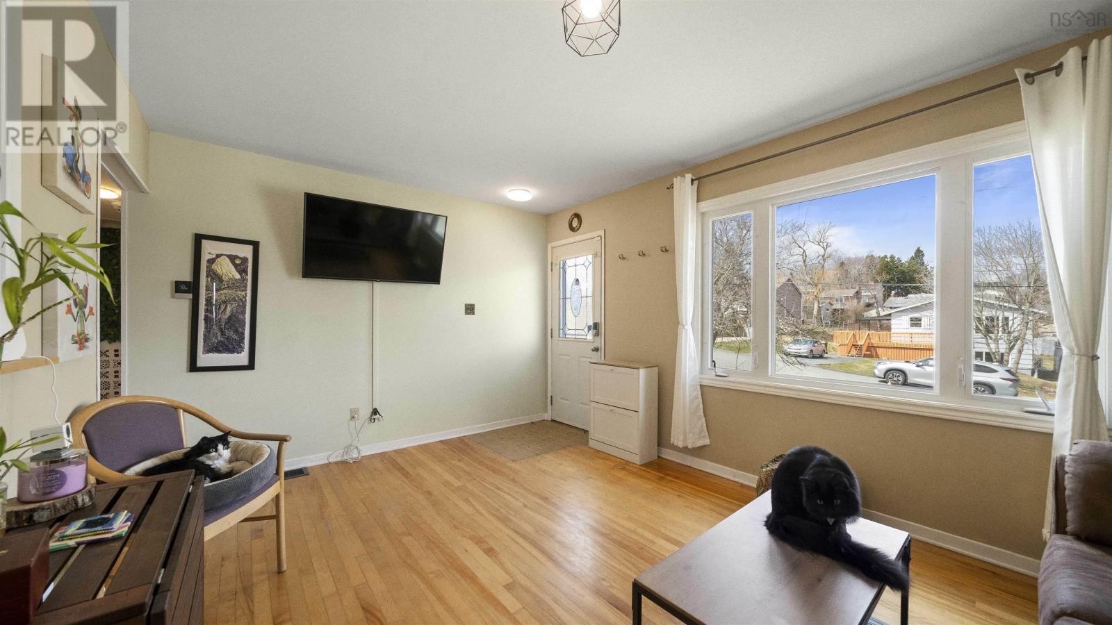 Property at 23 Laurie Drive image 3