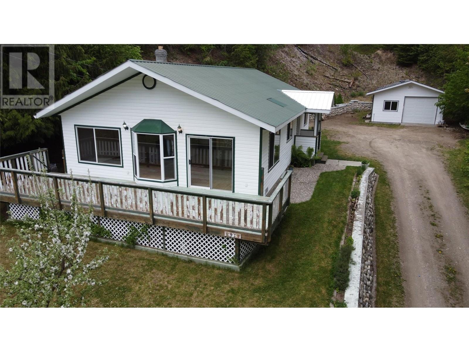 Property at 8917 Meadow Street image 4