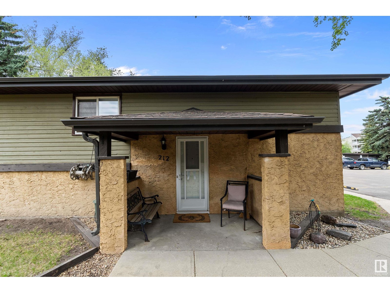 Property at 212 WOODBRIDGE WY image 1