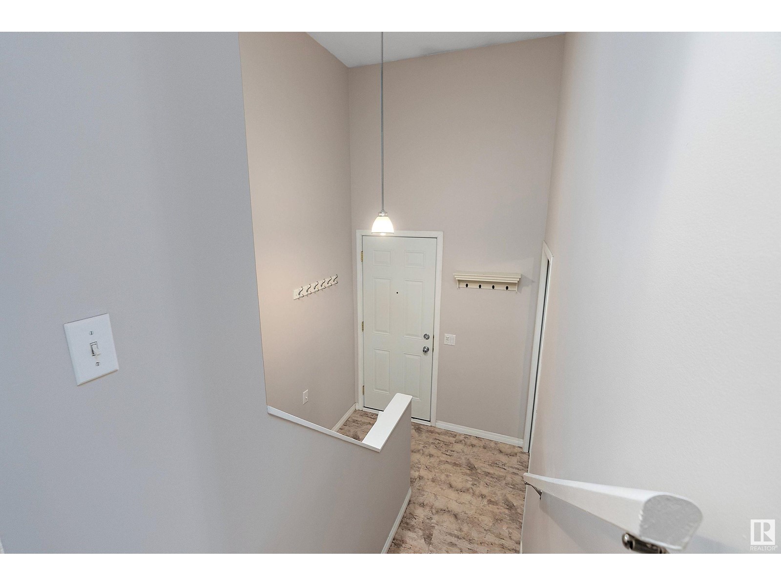 Property at 212 WOODBRIDGE WY image 5