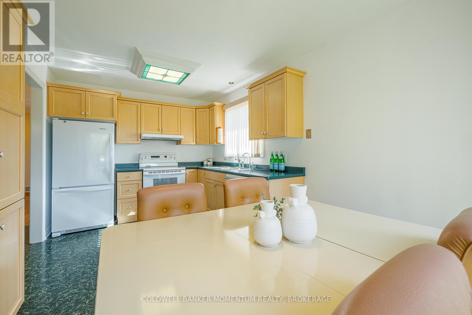 83 Parnell Road, St. Catharines, Ontario  L2M 1V8 - Photo 14 - X12152967