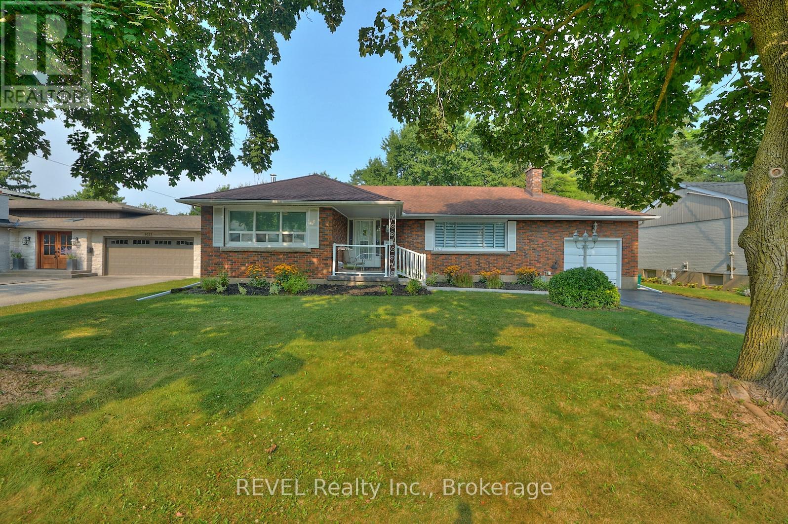 6361 Clare Crescent, Niagara Falls, Ontario  L2G 2C9 - Photo 2 - X12152978