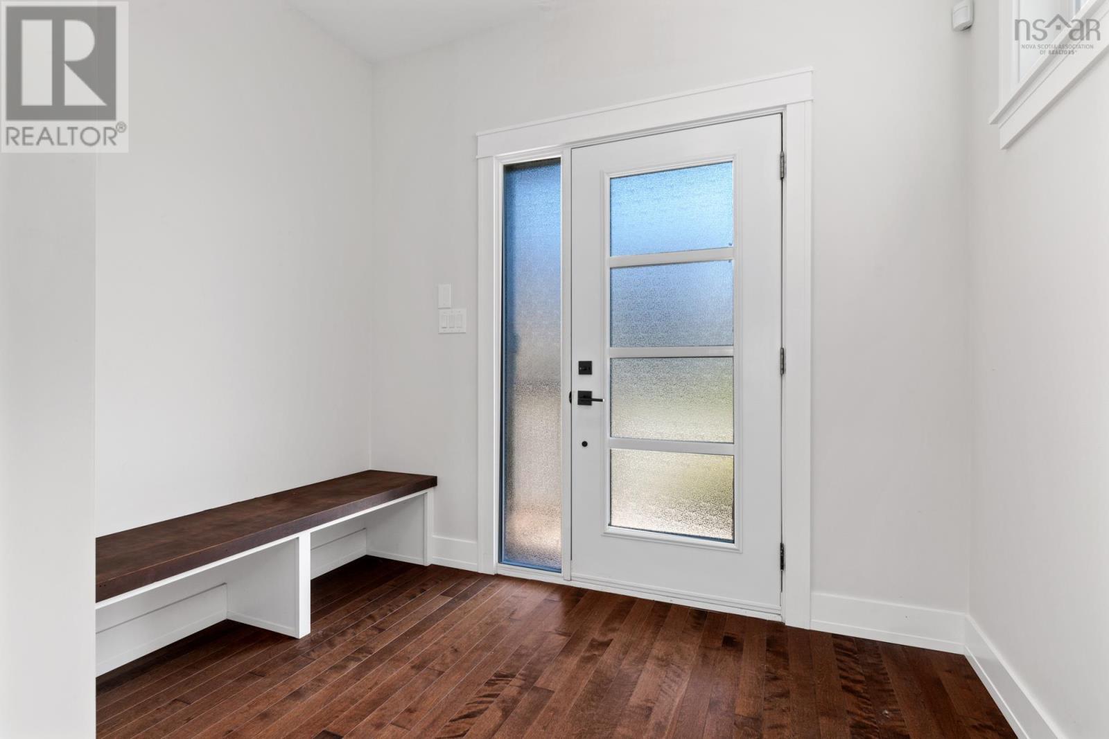 395 Fleetview Drive, Halifax, Nova Scotia  B3M 4V4 - Photo 2 - 202511121