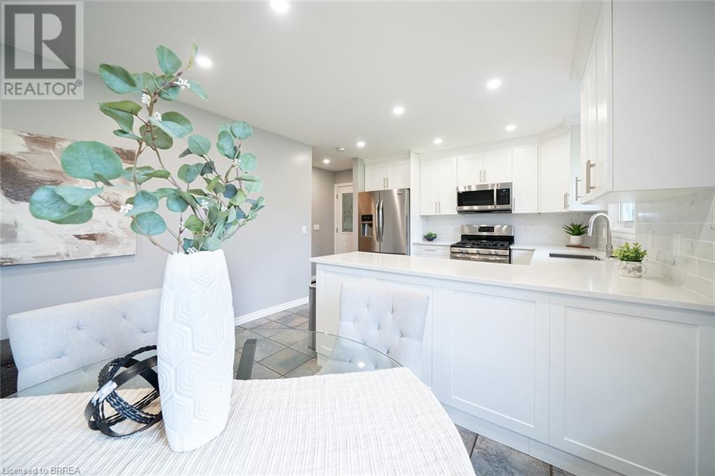 445 Powerline Road, Brantford, Ontario  N3T 5L8 - Photo 11 - 40727439