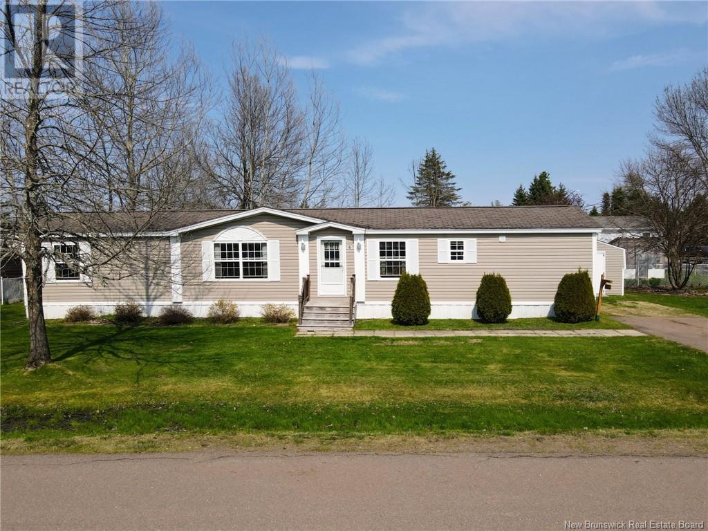 Property at 6 Blue Jay Street image 1
