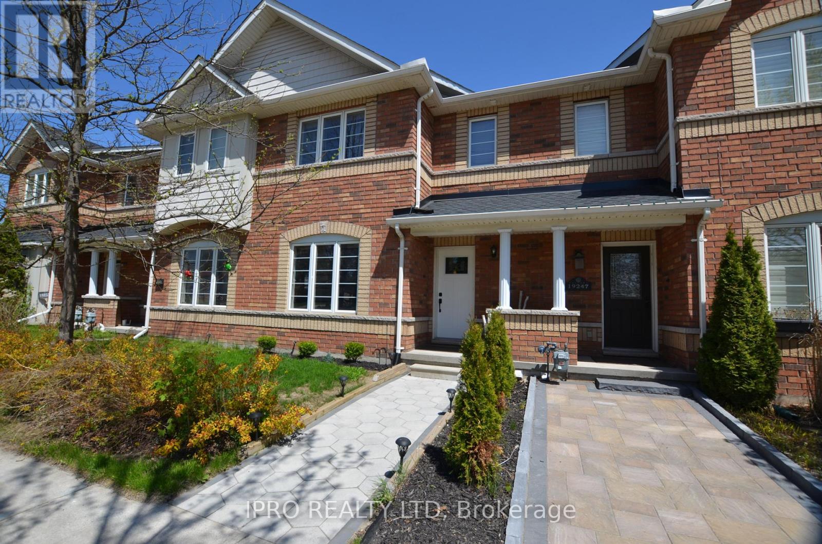 19249 YONGE STREET, east gwillimbury (holland landing), Ontario