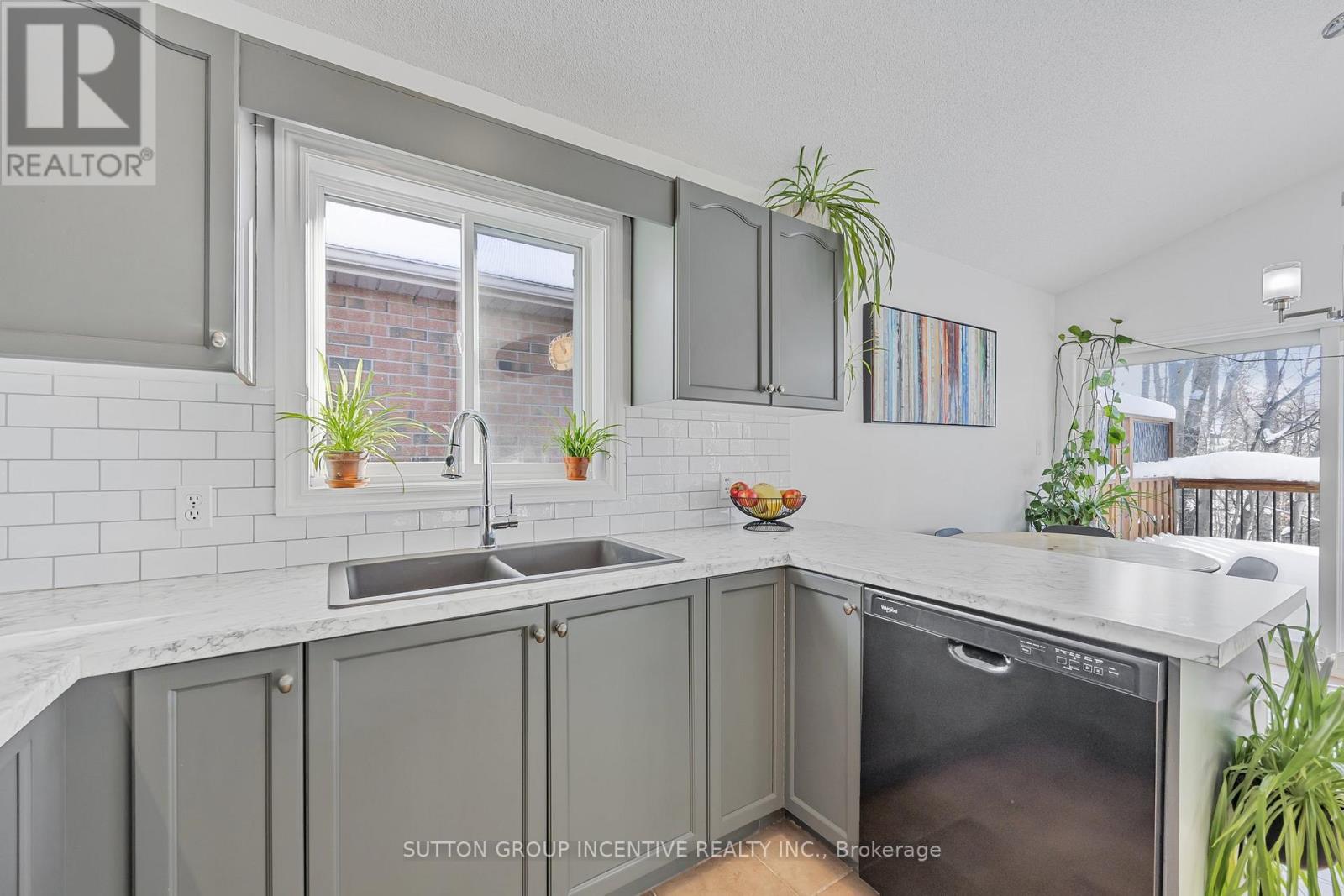 146 Columbia Road, Barrie, Ontario  L4N 8E3 - Photo 15 - S12152984