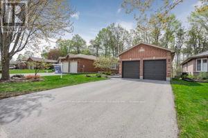 146 Columbia Road, Barrie, Ontario  L4N 8E3 - Photo 2 - S12152984