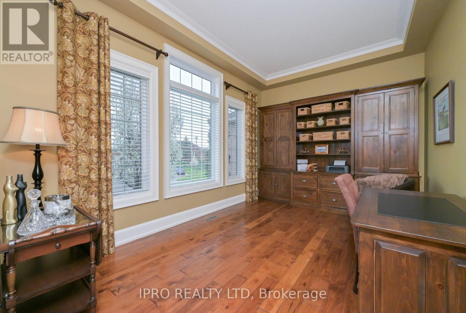 23 Giles Road, Caledon, Ontario  L7K 0B6 - Photo 11 - W12152912