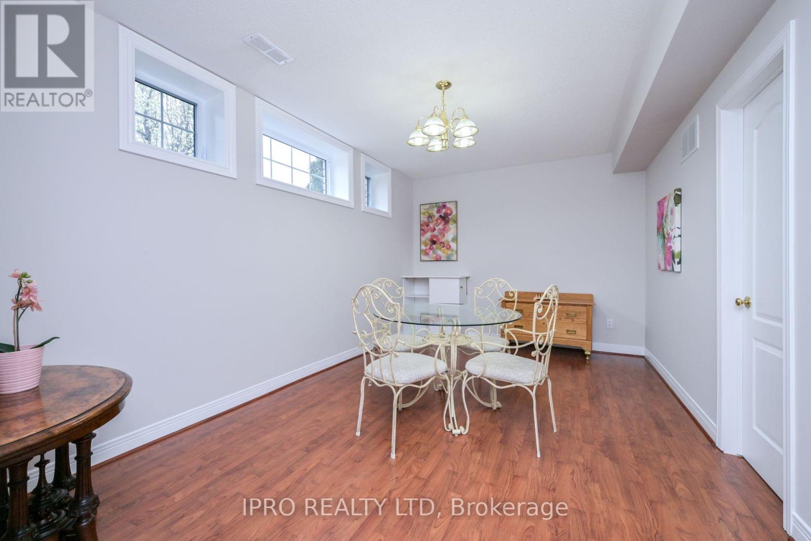 23 Giles Road, Caledon, Ontario  L7K 0B6 - Photo 31 - W12152912