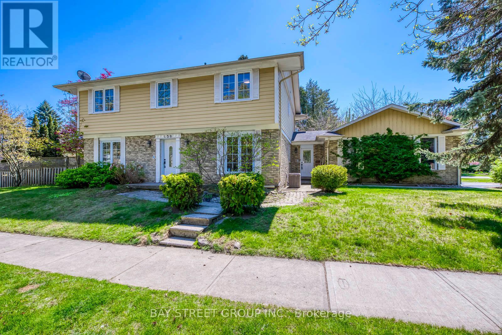 130 All Saints Crescent, Oakville, Ontario  L6J 5Y7 - Photo 1 - W12152916