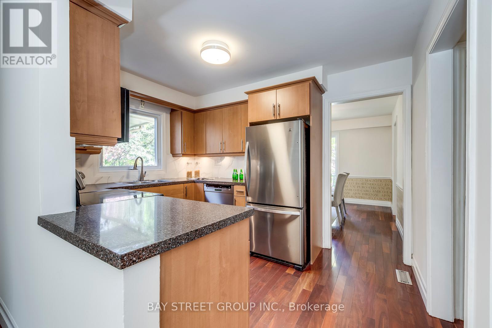 130 All Saints Crescent, Oakville, Ontario  L6J 5Y7 - Photo 16 - W12152916