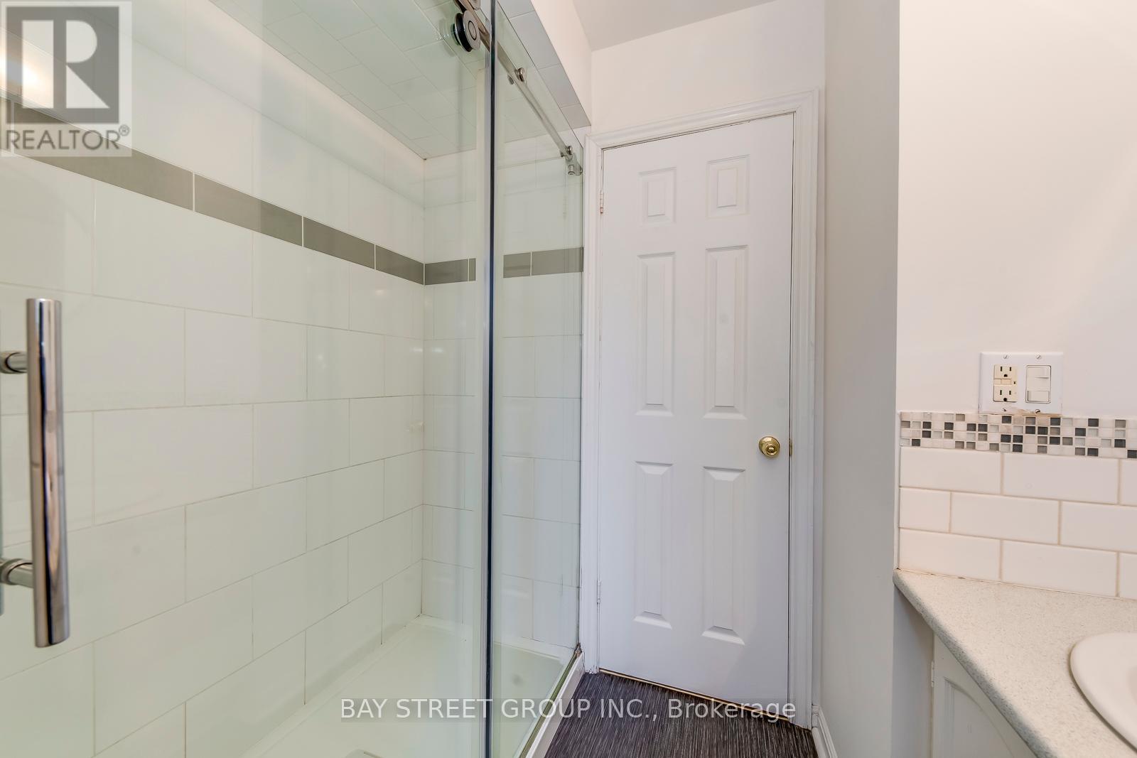 130 All Saints Crescent, Oakville, Ontario  L6J 5Y7 - Photo 36 - W12152916