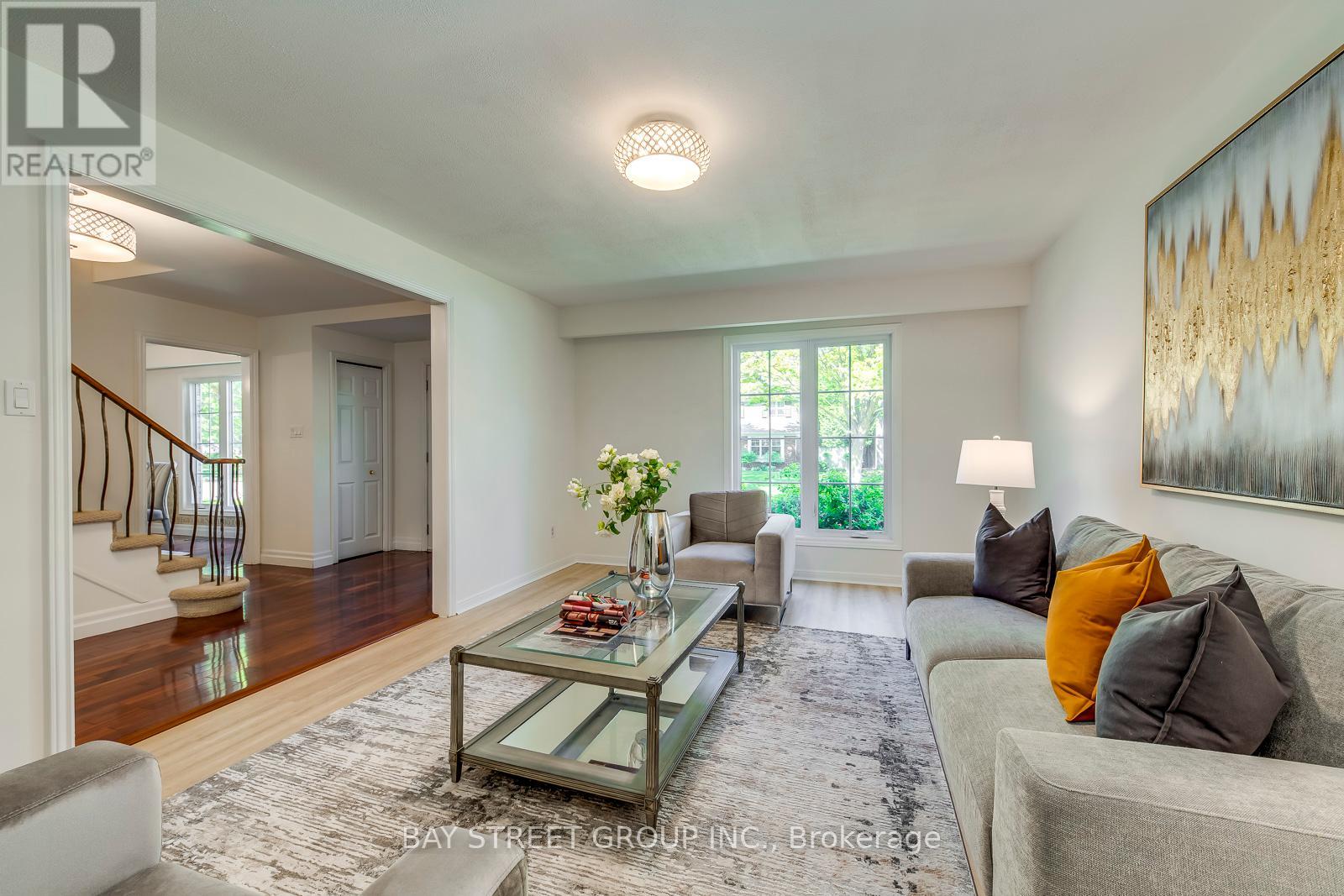 130 All Saints Crescent, Oakville, Ontario  L6J 5Y7 - Photo 7 - W12152916