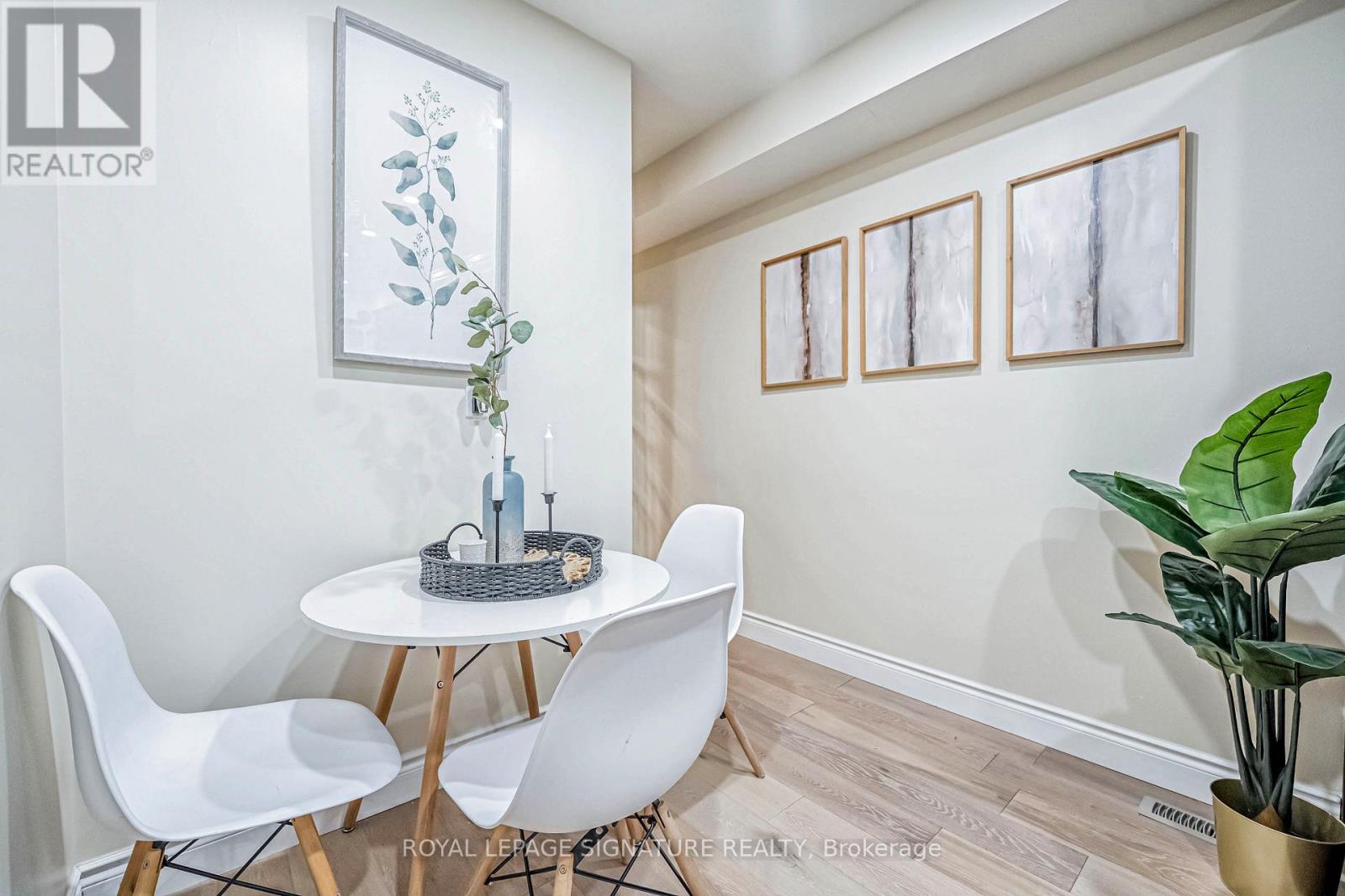 554 Galaxy Court, Mississauga, Ontario  L5R 2P8 - Photo 6 - W12152929