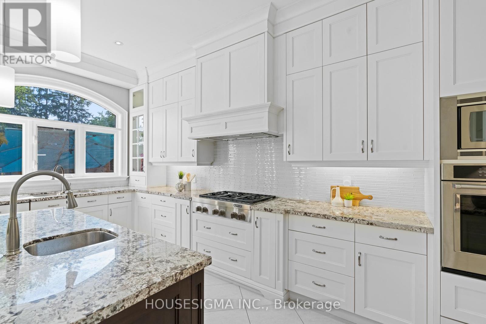 1290 Lakebreeze Drive W, Mississauga, Ontario  L5G 3W6 - Photo 25 - W12152959