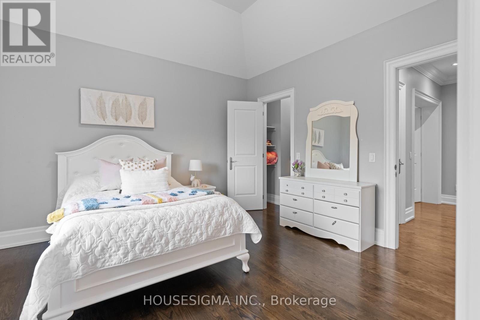 1290 Lakebreeze Drive W, Mississauga, Ontario  L5G 3W6 - Photo 38 - W12152959