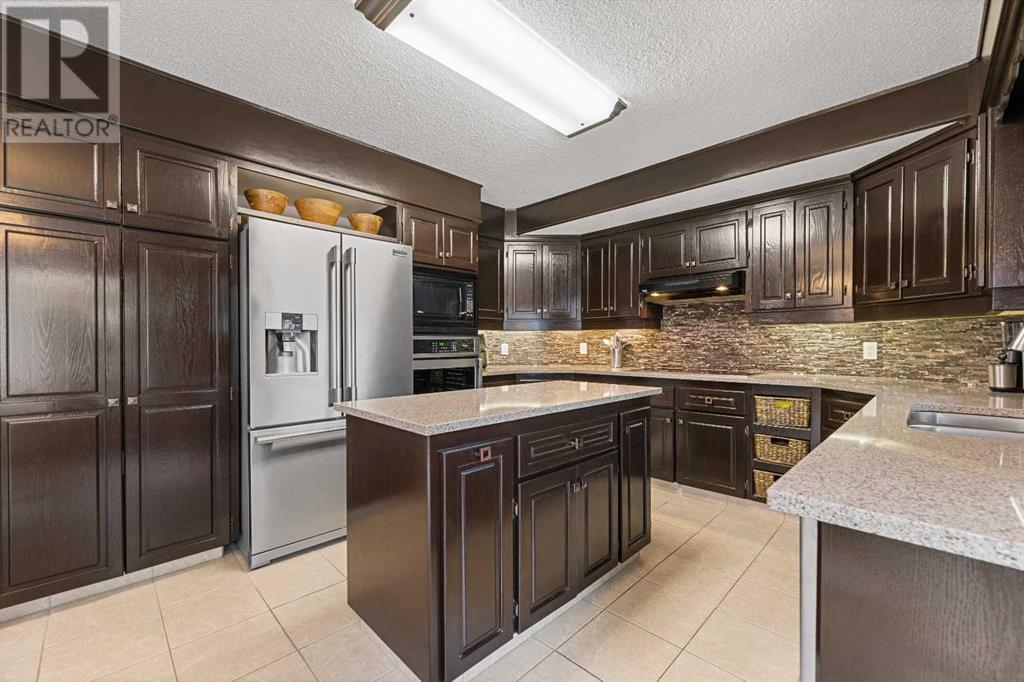 6105 Signal Ridge Heights Sw, Calgary, Alberta  T3H 2N8 - Photo 16 - A2221442