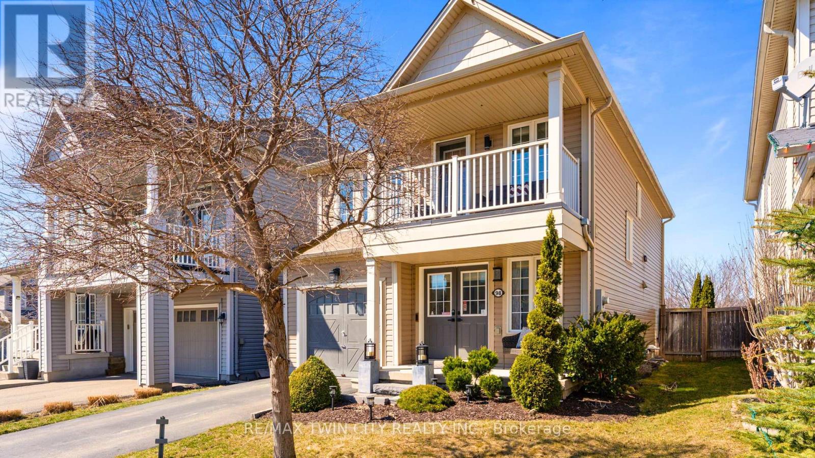 98 LAMBERT CRESCENT, Brantford, Ontario