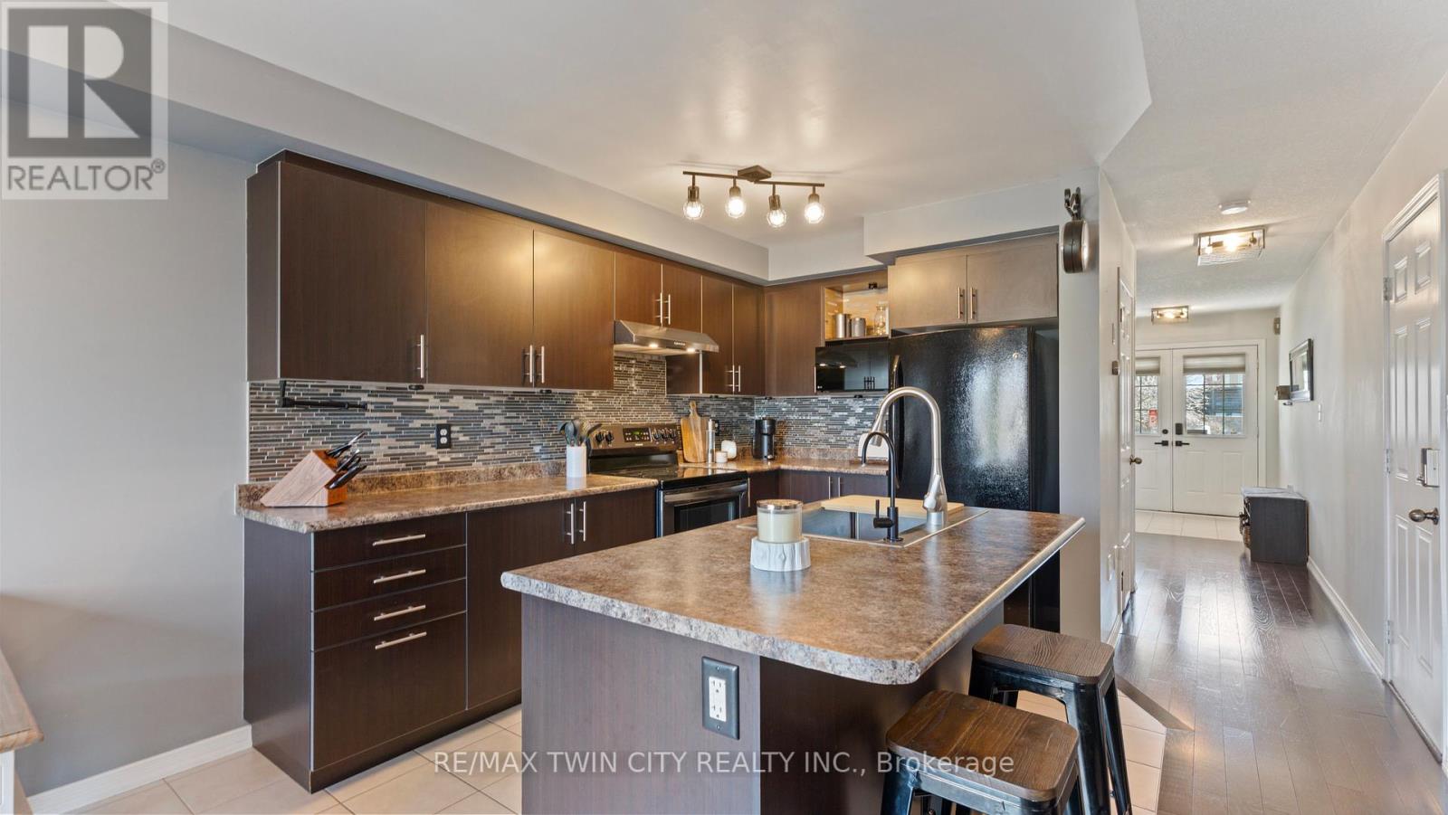 98 Lambert Crescent, Brantford, Ontario  N3T 0E9 - Photo 13 - X12152914